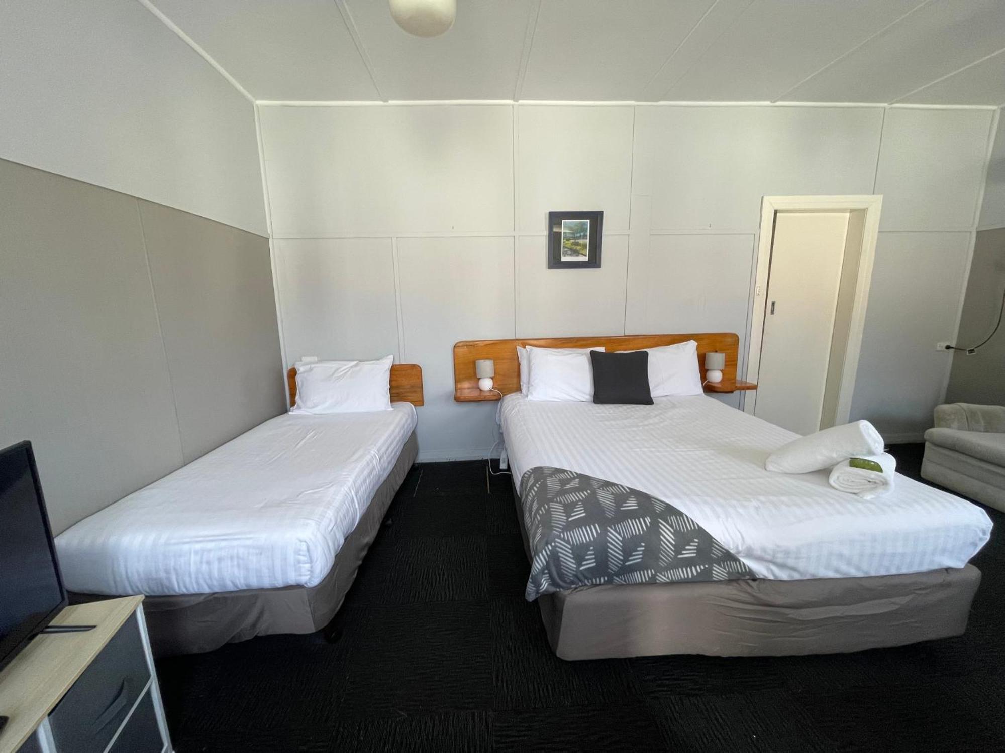 Mountain View Motel Queenstown Exterior photo