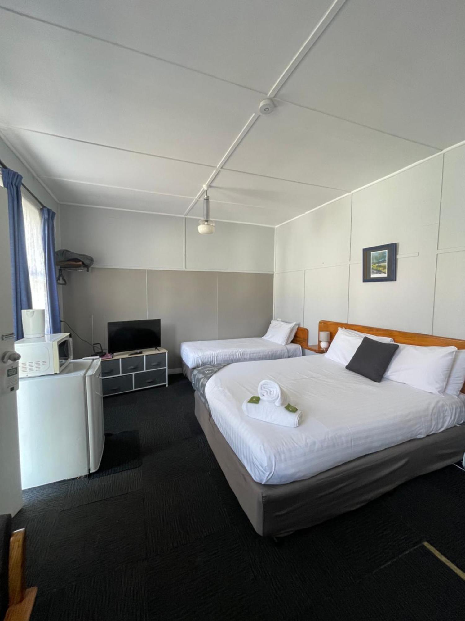 Mountain View Motel Queenstown Exterior photo