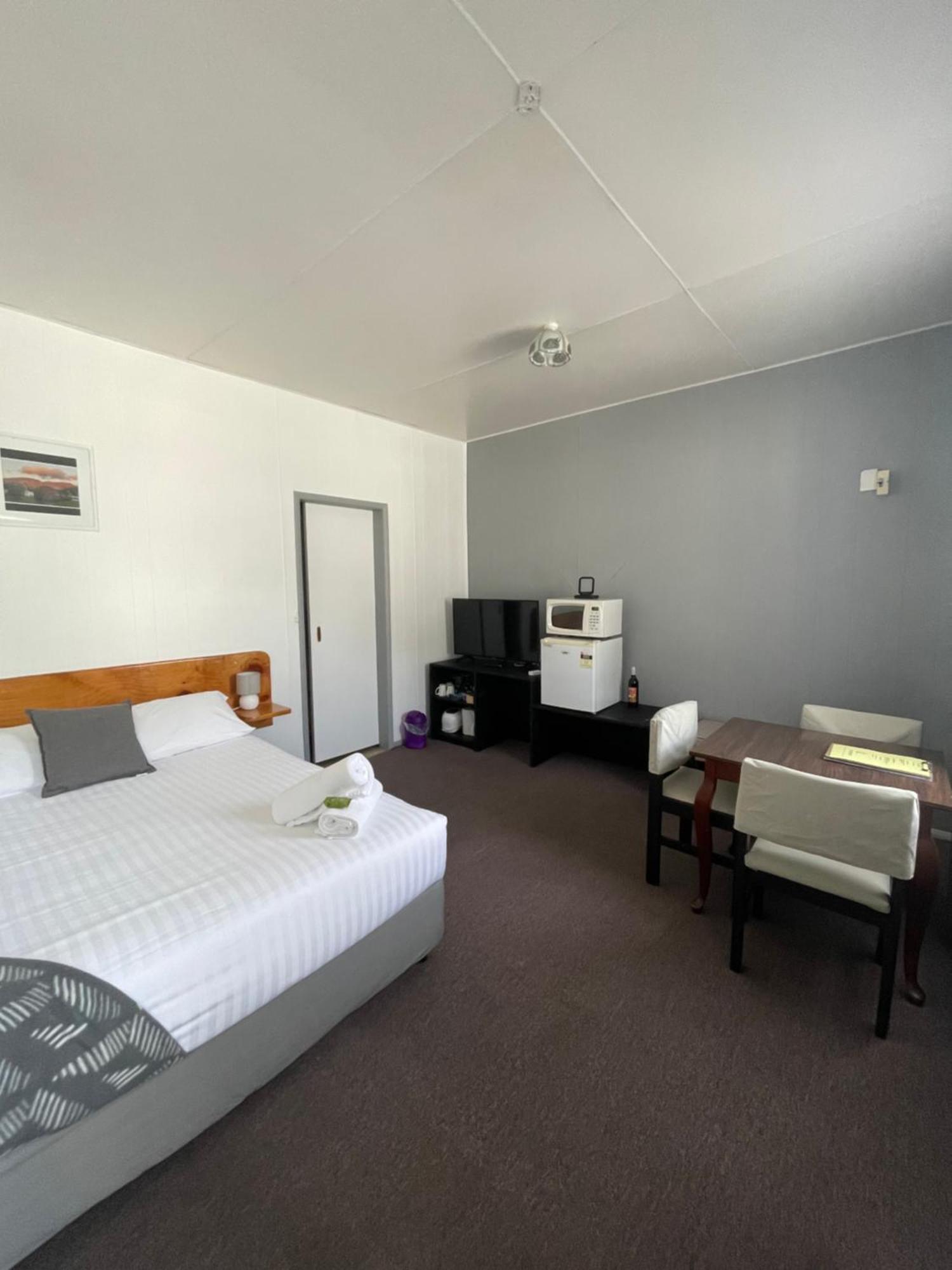 Mountain View Motel Queenstown Exterior photo