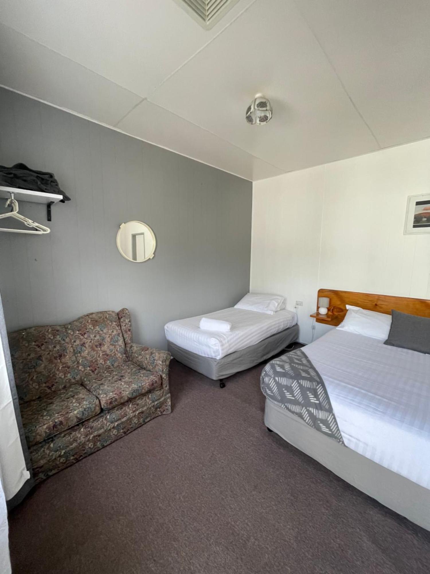 Mountain View Motel Queenstown Exterior photo