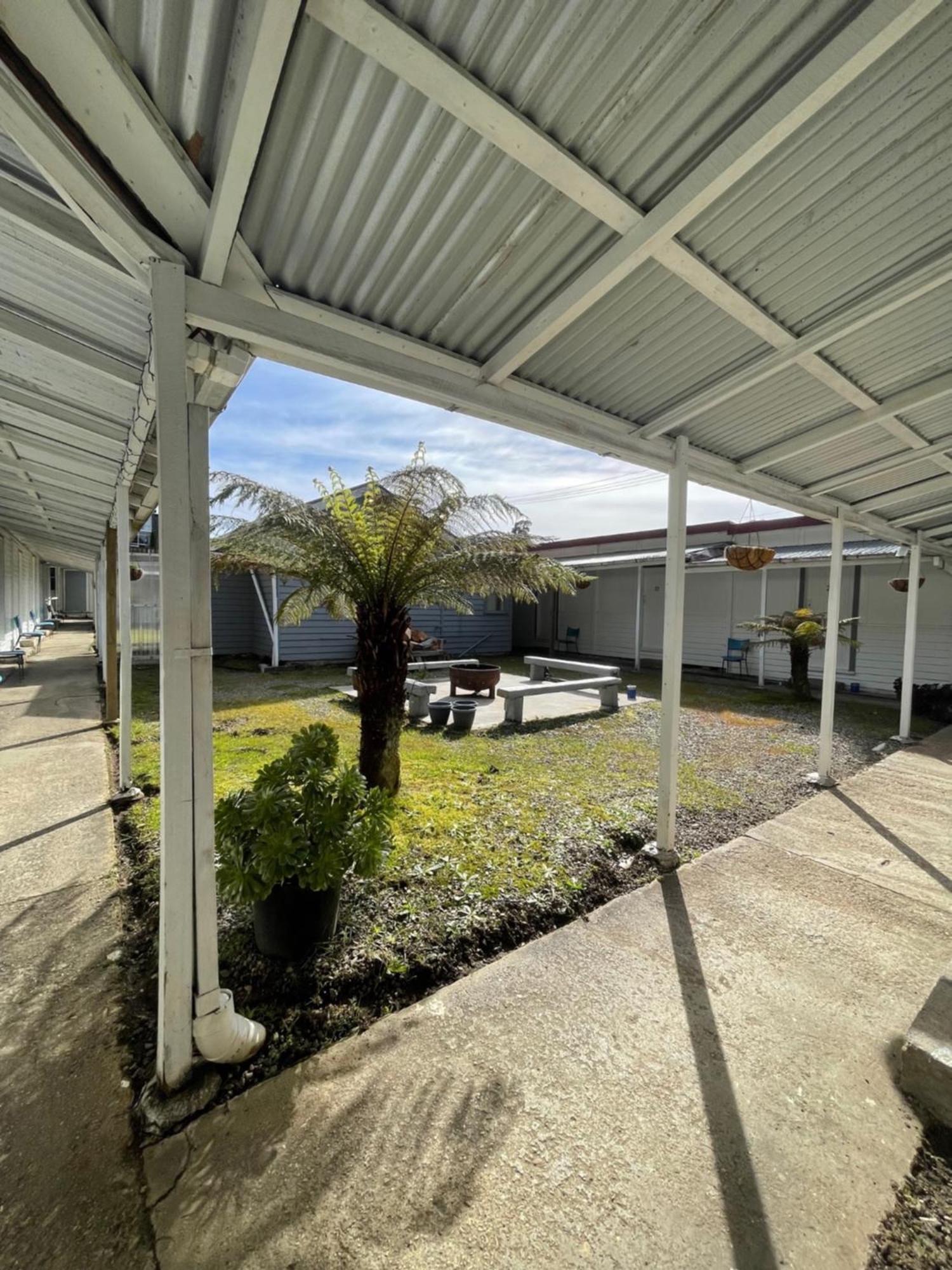 Mountain View Motel Queenstown Exterior photo