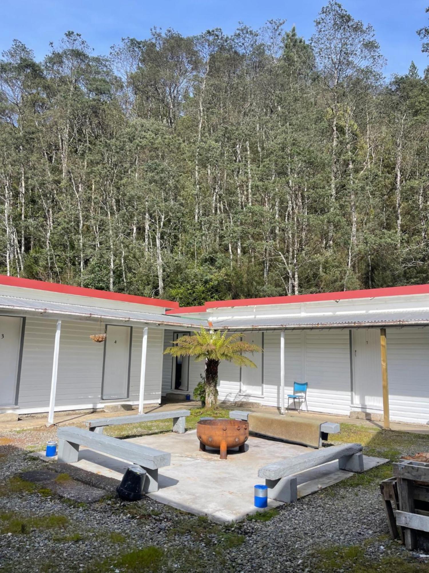Mountain View Motel Queenstown Exterior photo